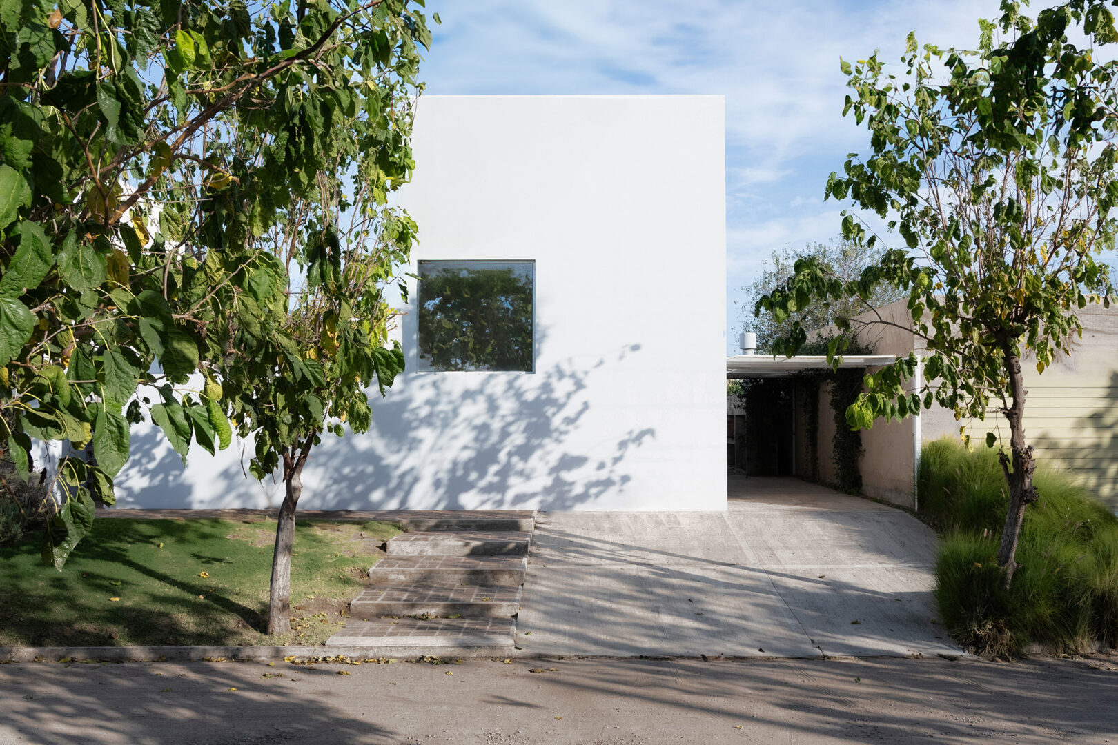 בית לעץ, עם צורות טהורות ופשוטות