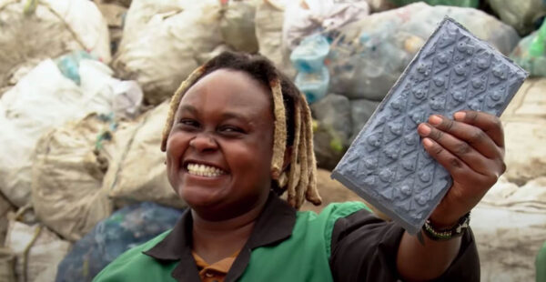 אשת השנה: מייסדת סטארט-אפ מקניה, הממחזר פלסטיק ללבנים חזקות יותר מבטון