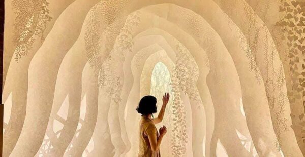 הנופים של פסלת הנייר Ayumi Shibata