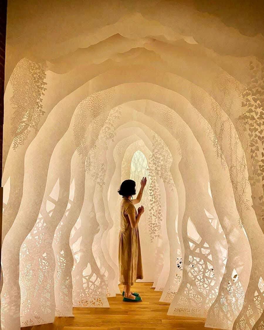 הנופים של פסלת הנייר Ayumi Shibata