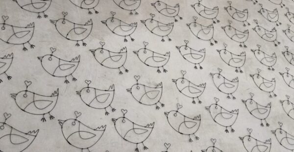 הפואטיקה של חוט הברזל: ראיון עם קובי סיבוני בסטודיו