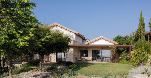 בית שנבנה מחדש: מבפנים החוצה