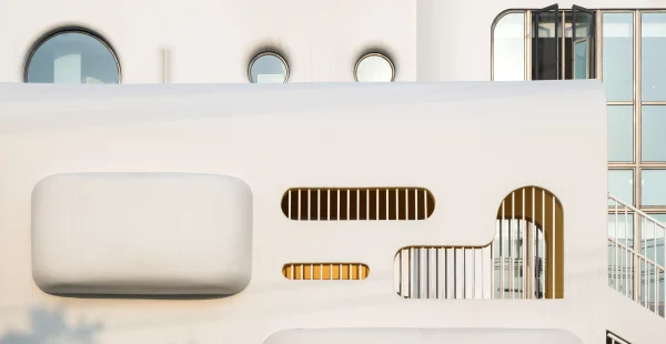 גן הילדים שהוא הרפתקאה בין כוכבית