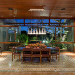 הבית בברזיליה טובל בטבע