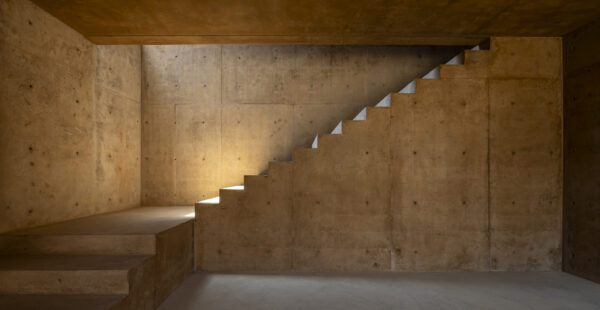 הבית במקסיקו נמצא מול נוף שניראה כמו ציור חי