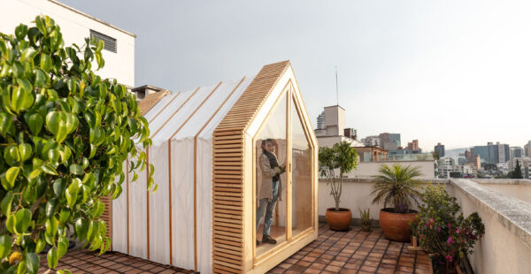 יחידת ה-Prefab שמתרחבת כמו אקורדיון – ומארחת מסיבות גג