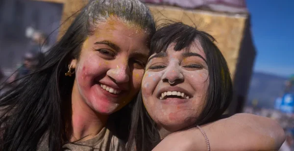 מסורת מלחמת הקמח ב-Galaxidi שביוון, התקיימה השבוע