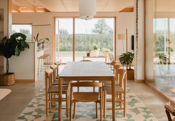 בית שצומח מן האדמה: בית של אדריכלית בקטלוניה