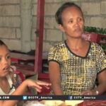 חסר בית בן 9 עשה את שיעורי הבית לאור סניף מקדונלדס