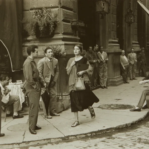 הסיפור האמיתי מאחורי הצילום האייקוני "אמריקאית באיטליה"