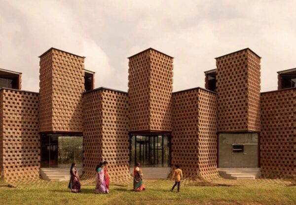 מסעדה מ-12 מכולות, בהודו