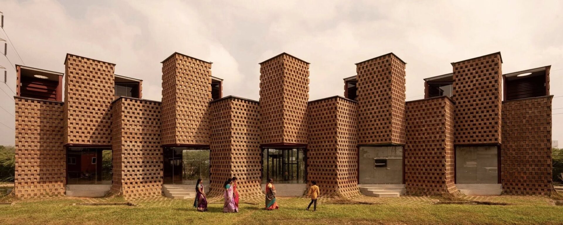 מסעדה מ-12 מכולות, בהודו