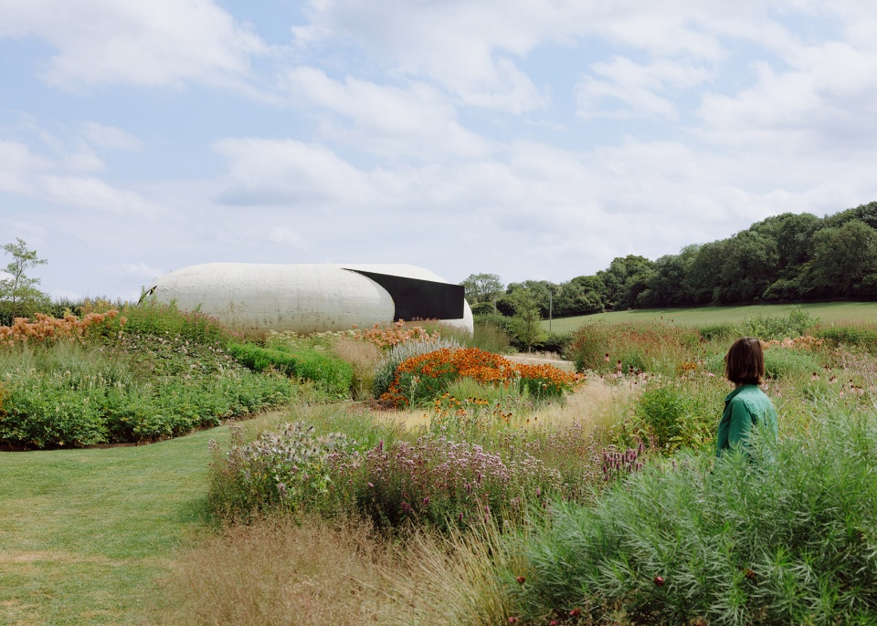 בין שקט לביקורת: מבט על עבודתו של Smiljan Radić, זוכה פרס פריצקר 2026