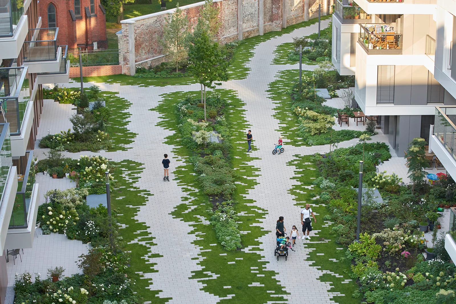 סגנון Glitch Landscaping: מתחמים ירוקים המטשטשים את הגבול בין עיר לטבע