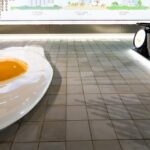 נברשת מ-28,000 ביצים בביתן האקספו באוסקה יפן