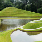 כשהמדע הופך לנוף: גן שמתרגם רעיונות לחוויה