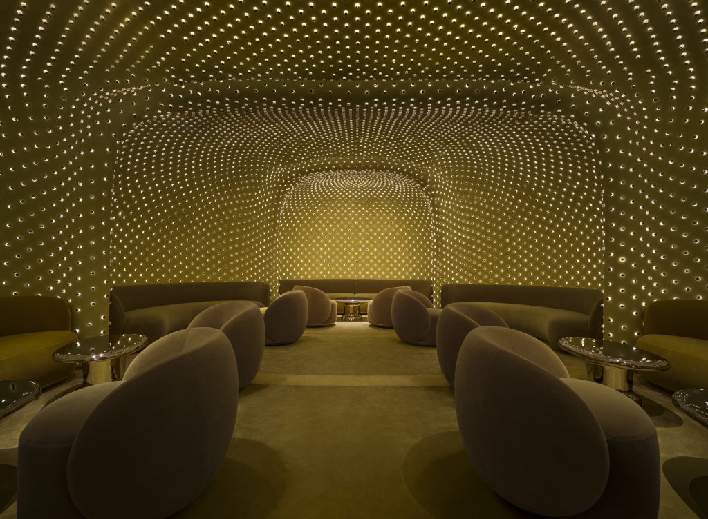 תיאטרון של אור וחומר: בר Peridot החדש בהונג קונג