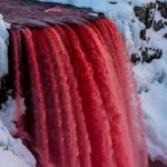 מדענים חשפו את הסוד מאחורי מפלי הדם Blood Falls