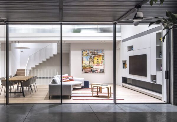 בית תל-אביבי שמגדיר מחדש את תחושת הביטחון