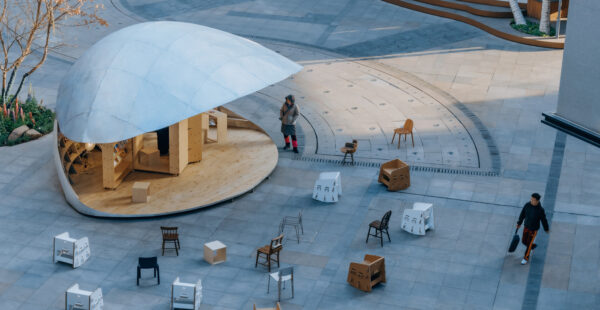 ספרייה קהילתית שנפתחת כמו צדף