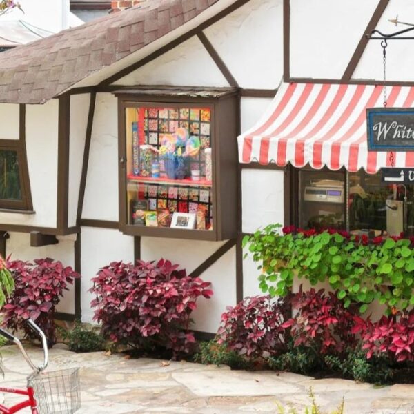 חמש עיירות קטנות עם סיפור גדול: מסע בין פנינים נסתרות ברחבי העולם