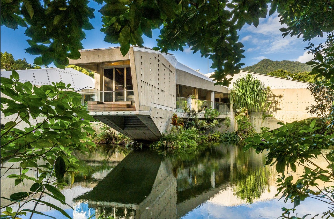 בית היוקרה שמרחף מעל יער הגשם באוסטרליה