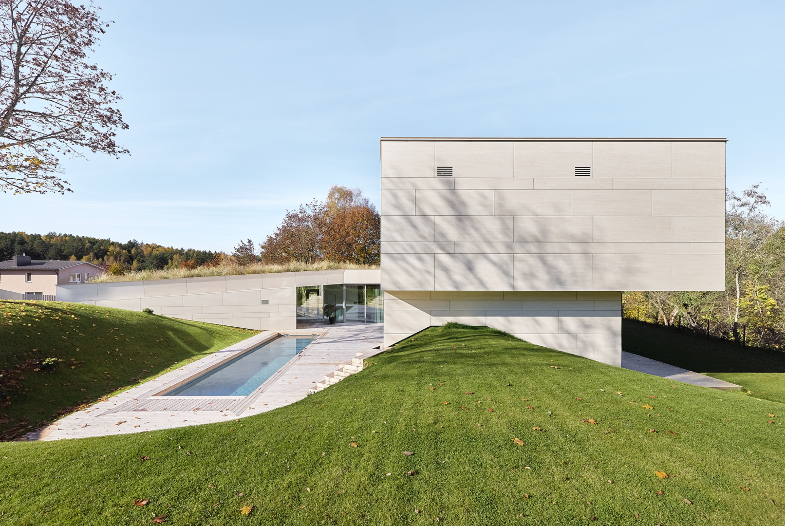 בית בו אדריכלות ונוף משתלבים לחוויה הרמונית אחת