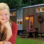 בנתה בעצמה את בית החלומות שלה, בתקציב זעיר – וכעת בונה לאחרים