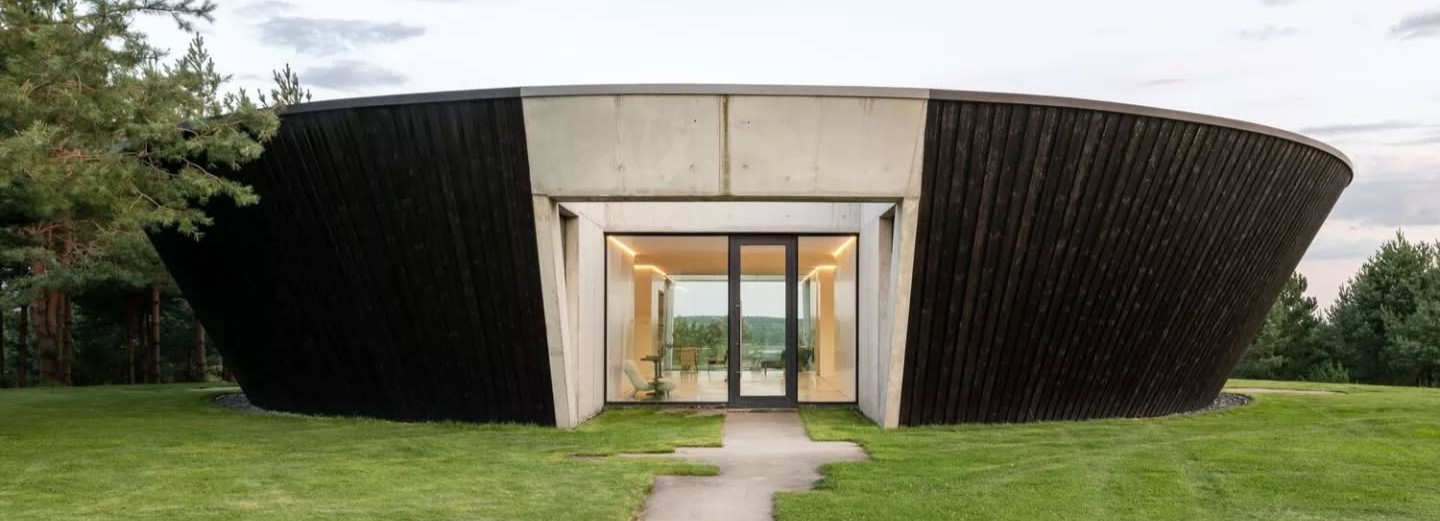 אדריכלות מעגלית בלב הנוף