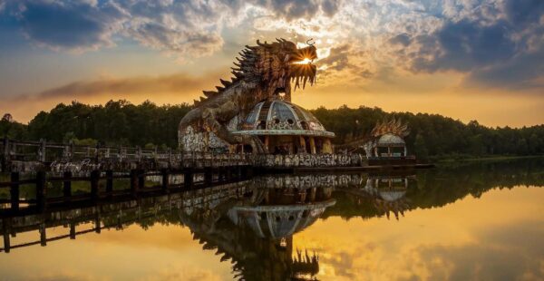 המיסתורין של פארק מים הנטוש שהפך לאתר עלייה לרגל 