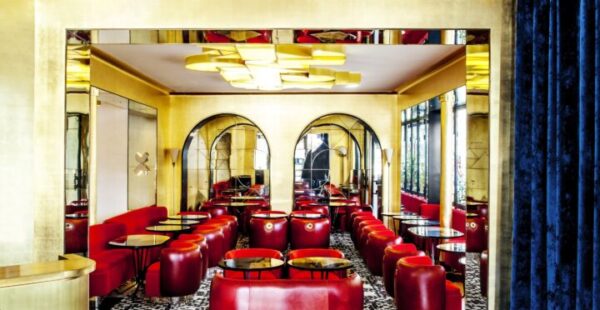 הקפה האייקוני שעיצבה India Mahdavi על שרידי בית כלא