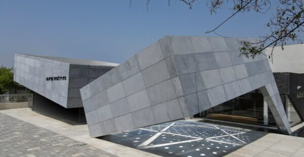 מונומנט של זיכרון בתנועה: בית יד לבנים בקריית גת