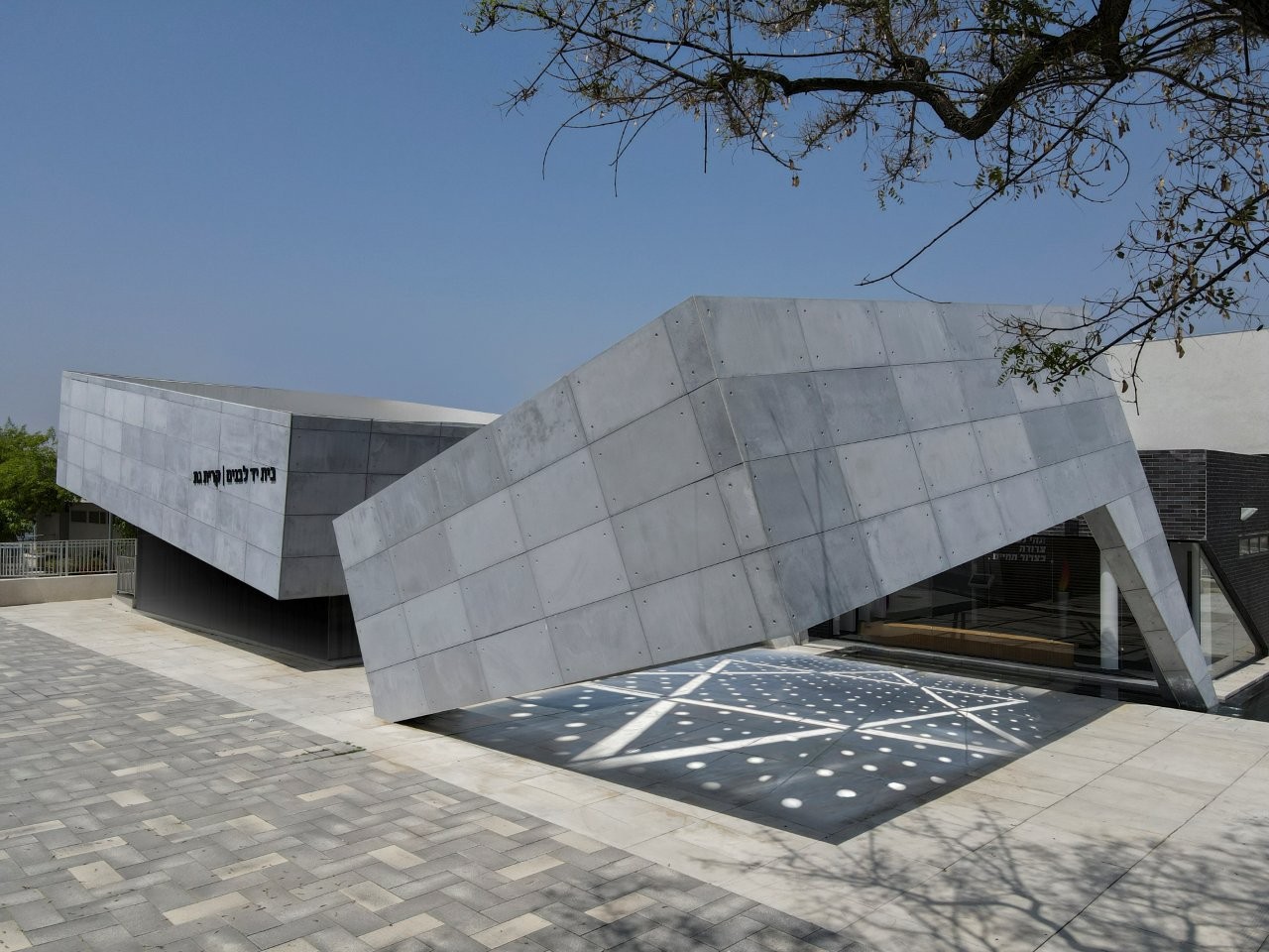 מונומנט של זיכרון בתנועה: בית יד לבנים בקריית גת