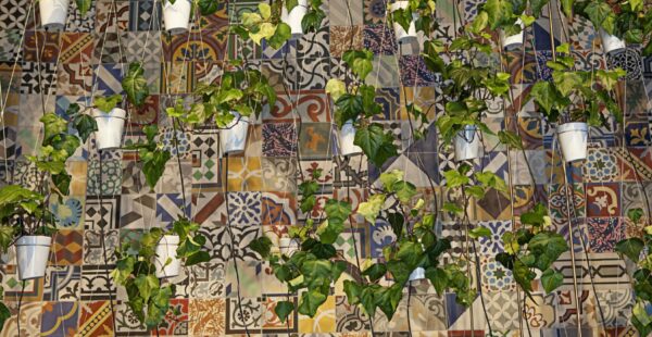 מרתף סקנדינבי נטוש, הפך למסעדה מקסיקנית צבעונית וחושנית