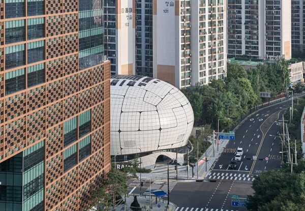 חללית נחתה בסיאול: נפתח מוזיאון הרובוטיקה וה-AI החדש