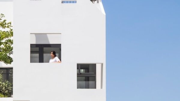 בית בלי גבולות, שבו החיים זורמים יחד