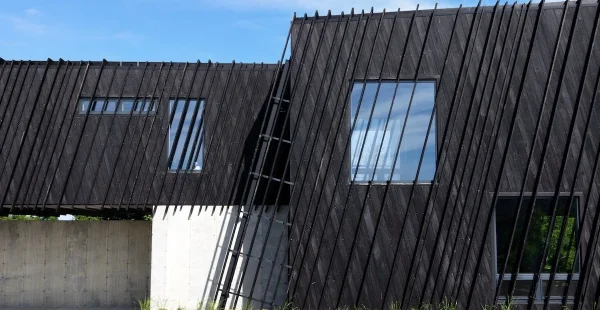 שני בתים באחד: יצירת האדריכלות שמגדירה מחדש מגורים בעמק ההדסון