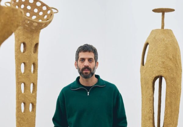 אורן פינחסי מציג את תערוכת היחיד המוזיאלית הראשונה שלו בארצות הברית