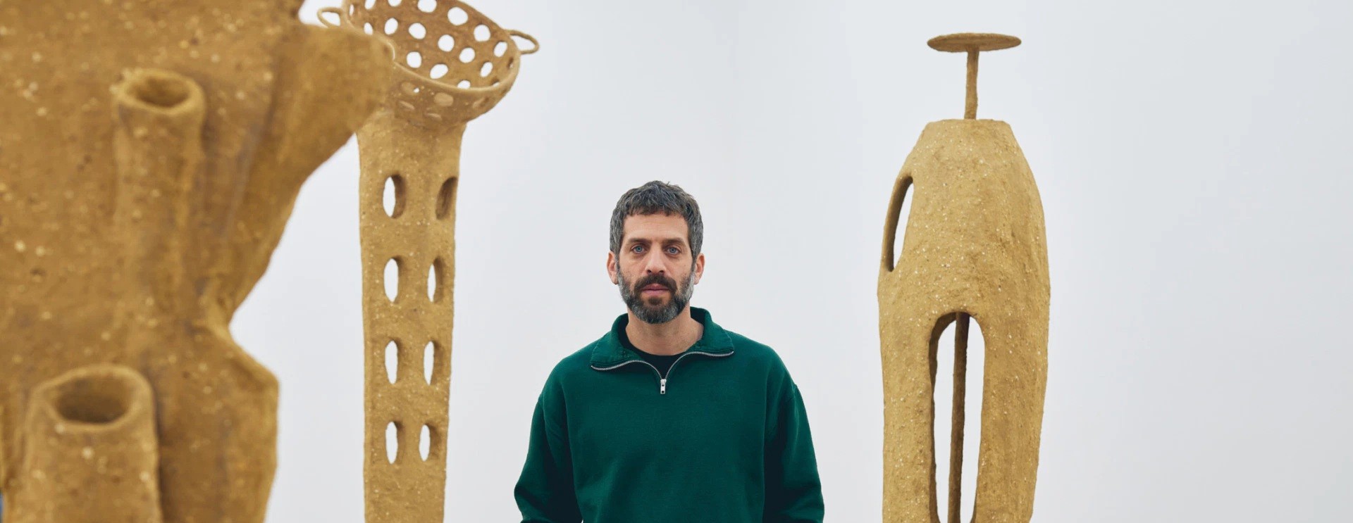 אורן פינחסי מציג את תערוכת היחיד המוזיאלית הראשונה שלו בארצות הברית