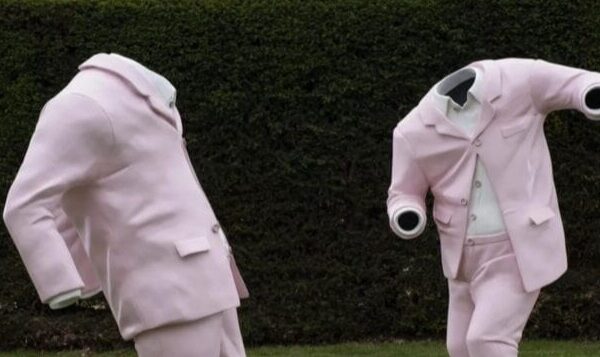 האמן שהפך את האבסורד לפסל: Erwin Wurm
