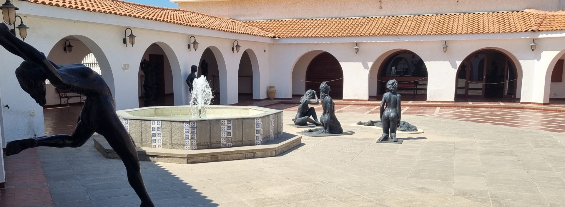 מוזיאון ראלי בקיסריה: ההפתעה הצבעונית שכנראה לא ידעתם שקיימת כאן
