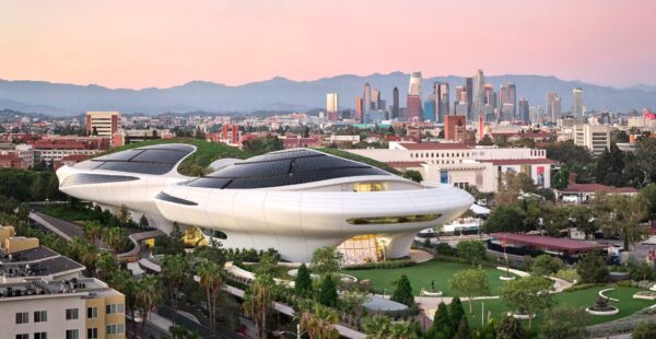 המוזיאון שנראה כאילו נחת מהחלל: Lucas Museum נפתח בלוס אנג'לס