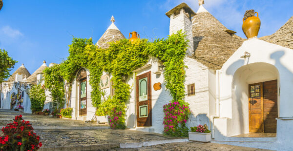 מסע בין ה־trulli של Puglia: מגורי האיכרים שהפכו לבתי יוקרה