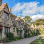 הכפר הכי יפה באנגליה: Bibury בלב Cotswolds