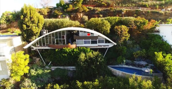 הבית המודרניסטי האייקוני Garcia House בהוליווד